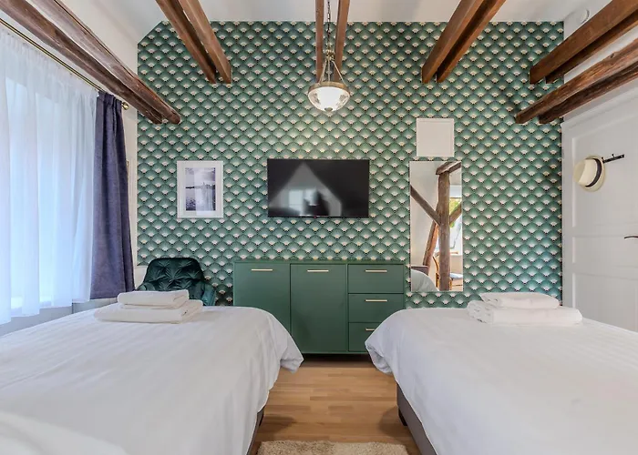 Fulop Panzio Gasthof 3*